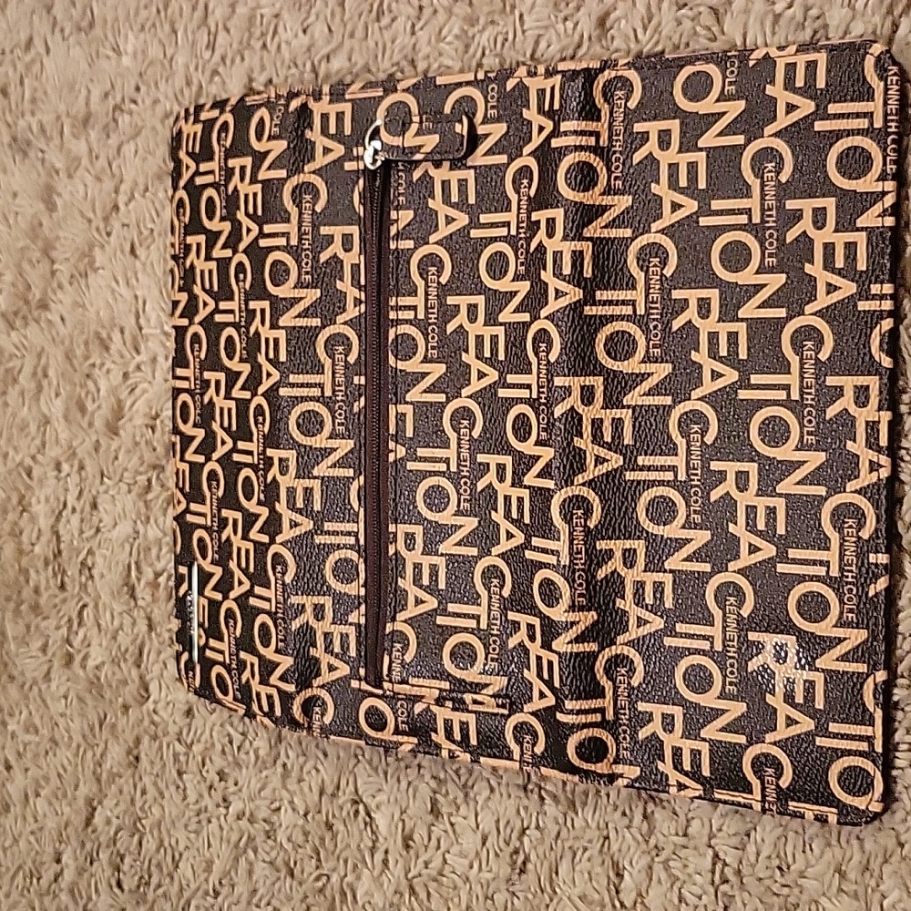 Kenneth Cole Wallet - Picture 6 of 6